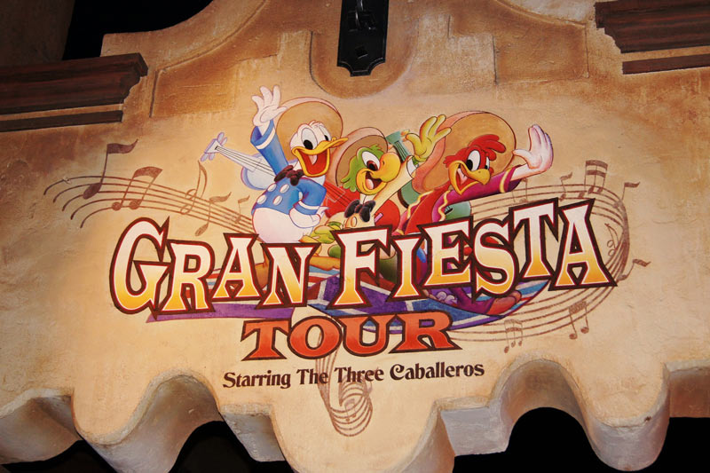 grand-fiesta-tour-sign